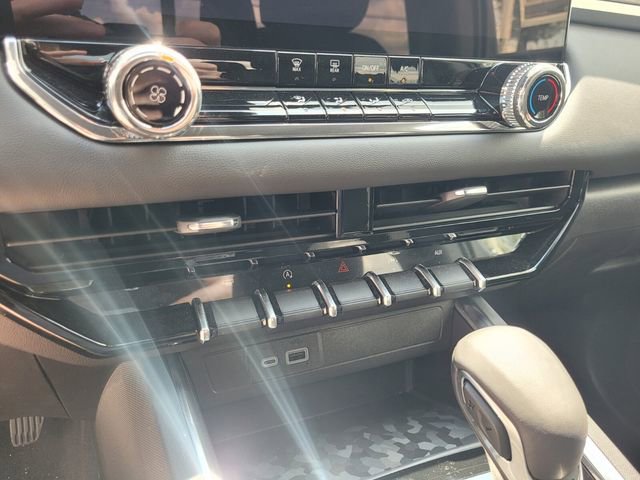 New 2026 GMC Canyon Elevation image 22