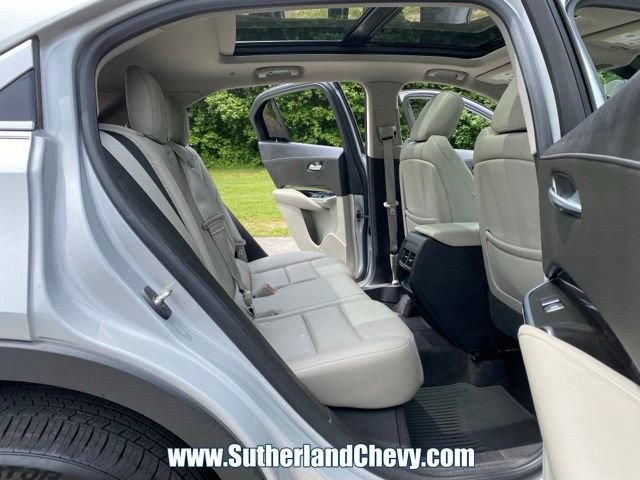 Used 2019 Cadillac XT4 Luxury w/ Cold Weather Package AWD/4WD image 37