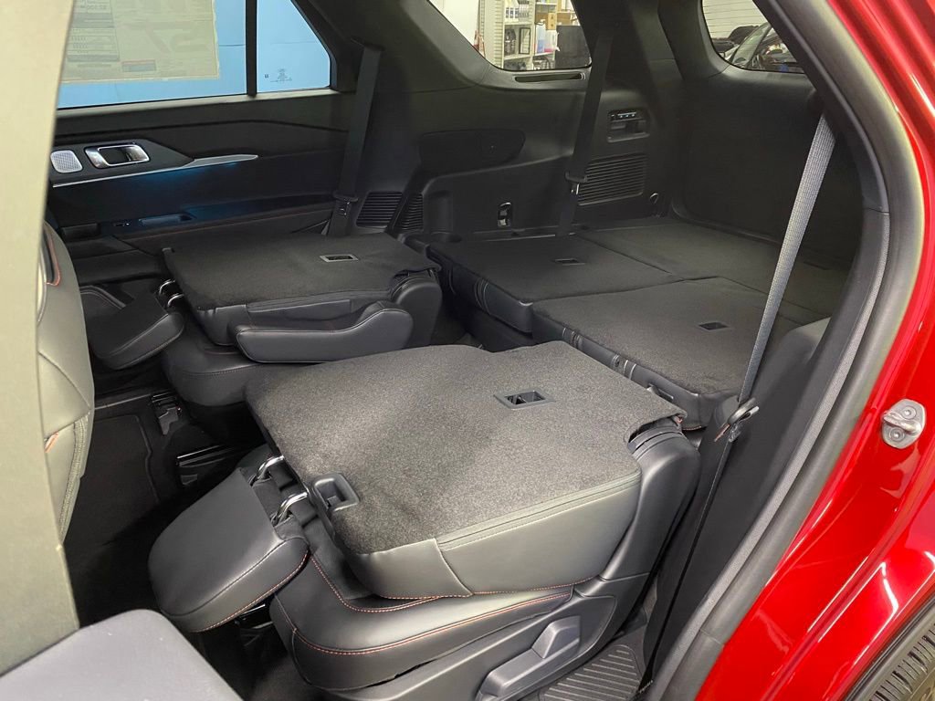 New 2026 Ford Explorer ST w/ Sun And Sound Package image 32