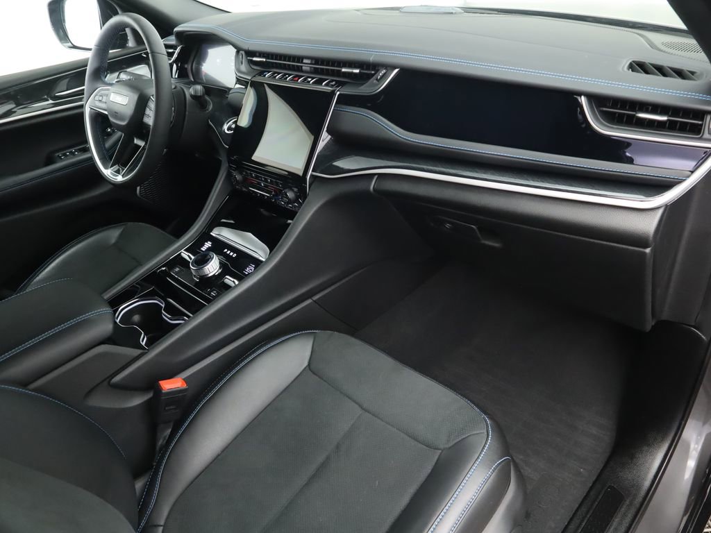 Used 2022 Jeep Grand Cherokee Trailhawk w/ Advanced Protech Group II image 18