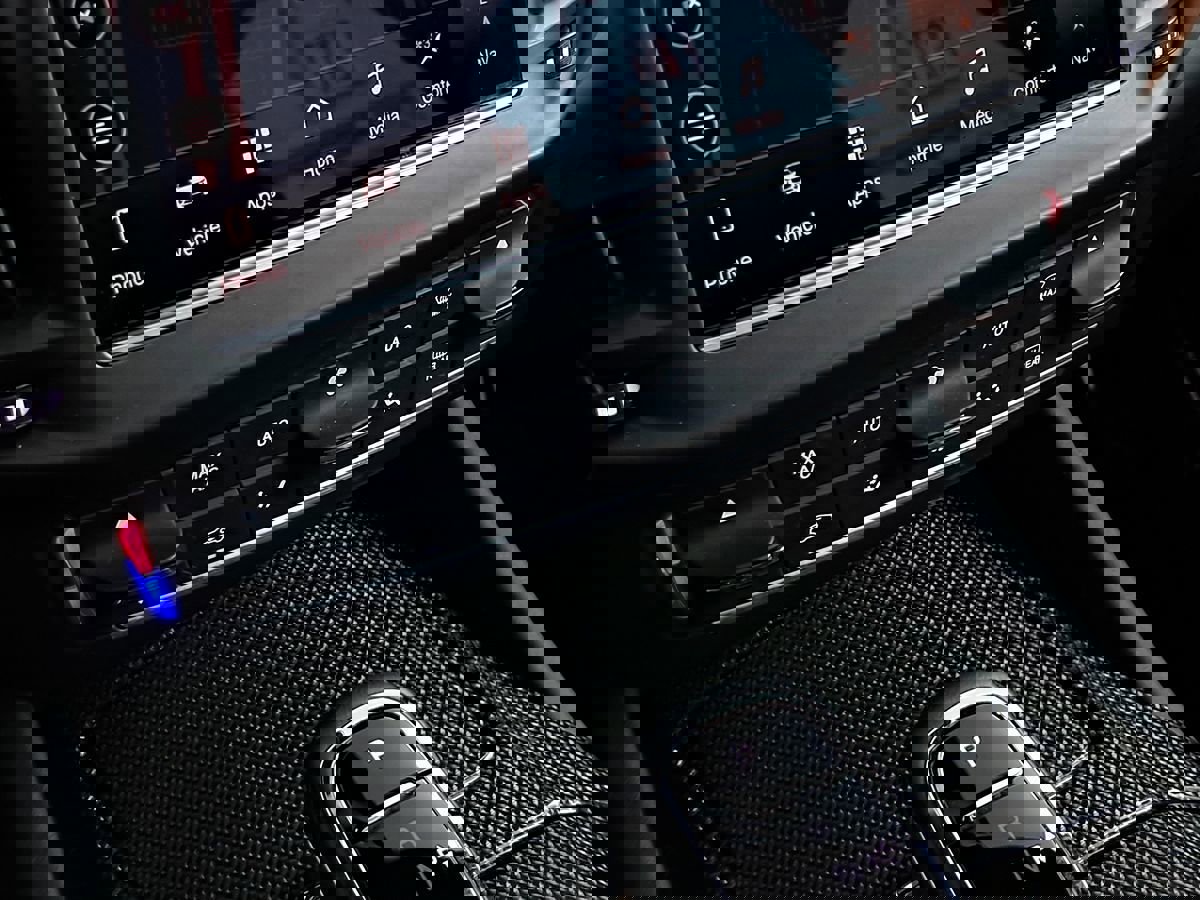 Used 2021 Maserati Levante S GranSport image 43