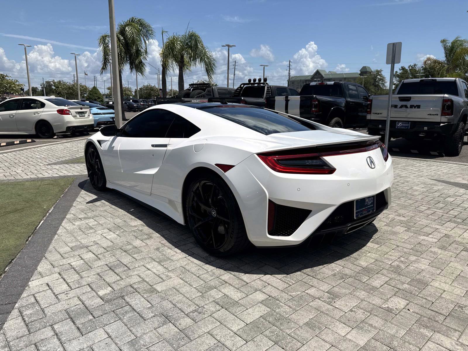 Used 2017 Acura NSX AWD/4WD image 4
