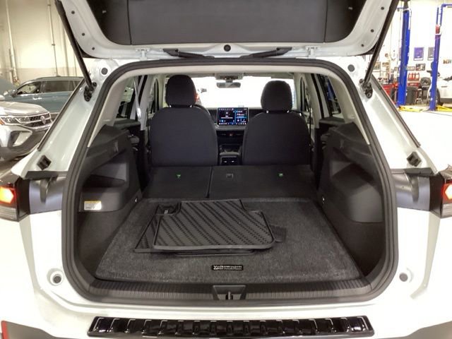 Used 2025 Volkswagen Tiguan S image 15