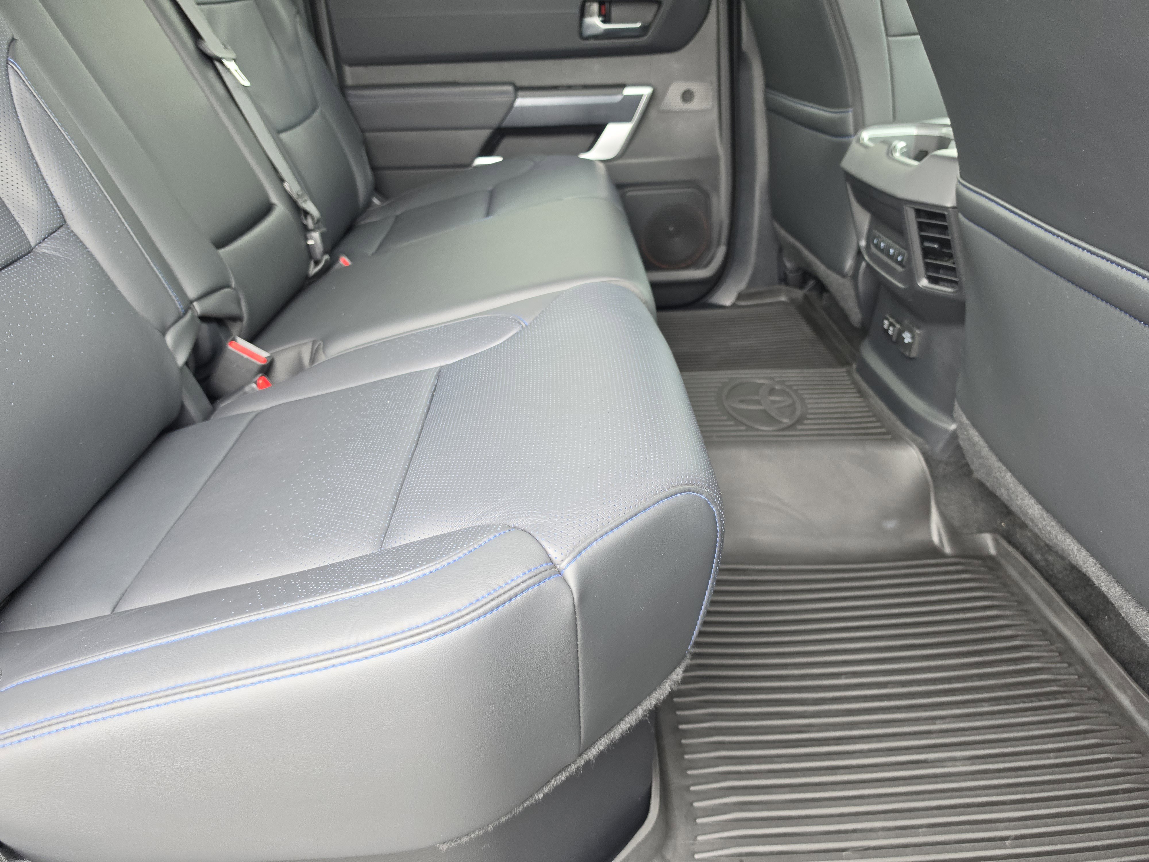 Used 2024 Toyota Tundra Platinum AWD/4WD image 11