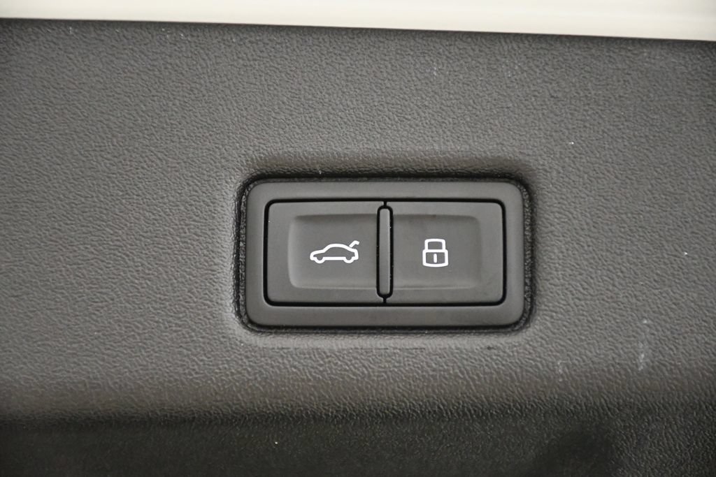 Used 2025 Audi Q5 Premium Plus w/ Premium Plus AWD/4WD image 56