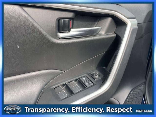 Certified 2025 Toyota RAV4 XLE AWD/4WD image 17