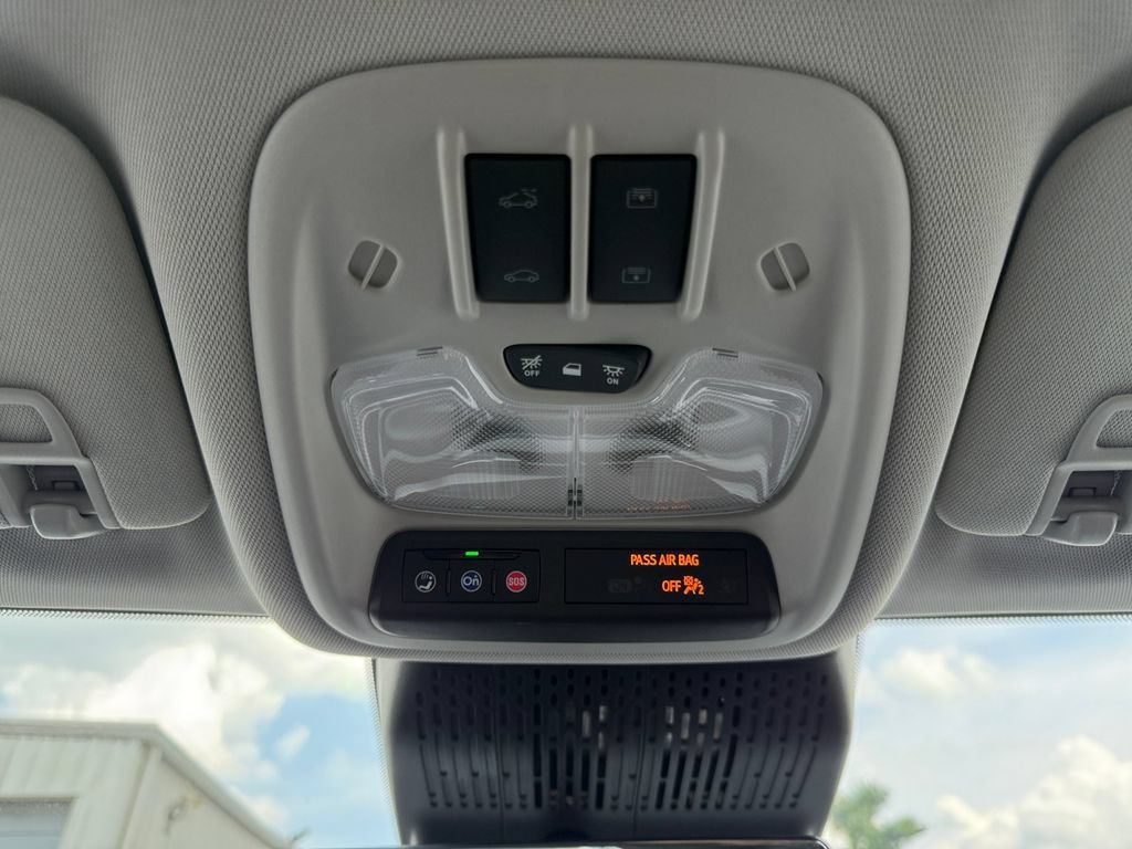 New 2027 Chevrolet Bolt RS w/ Technology Package FWD image 19