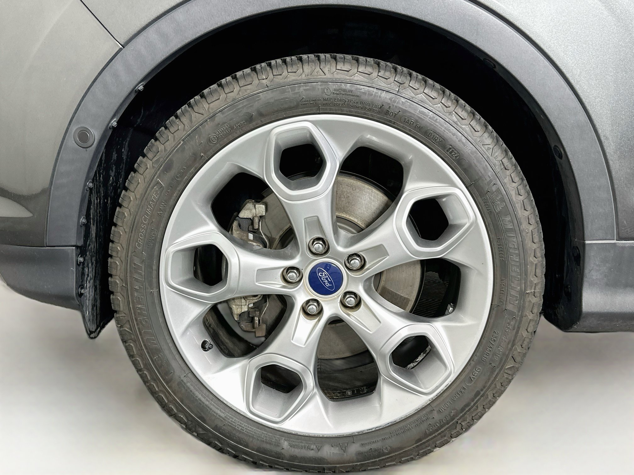 Used 2016 Ford Escape Titanium w/ Equipment Group 301A AWD/4WD image 11