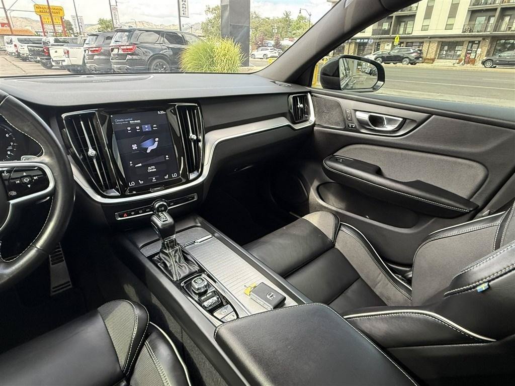 Used 2019 Volvo S60 T5 R-Design FWD image 27