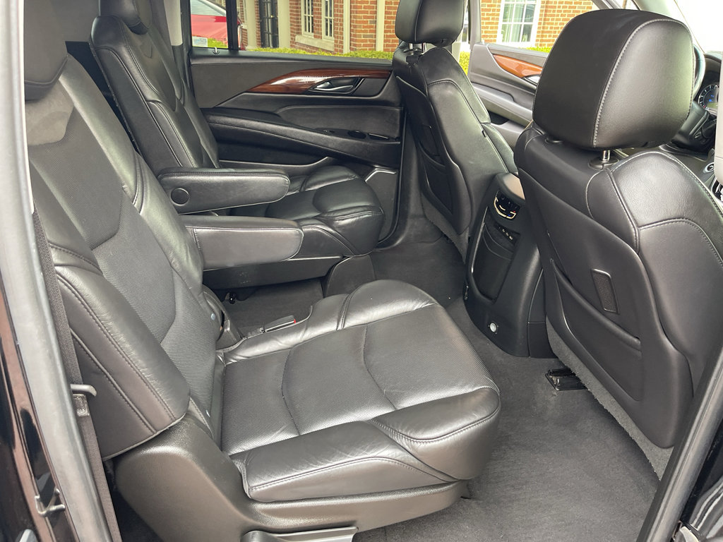 Used 2019 Cadillac Escalade ESV Premium Luxury image 33