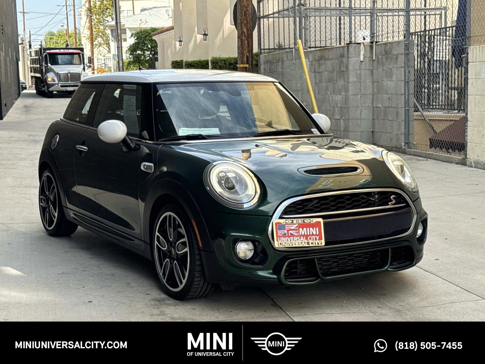 Used 2017 MINI Cooper S image 1