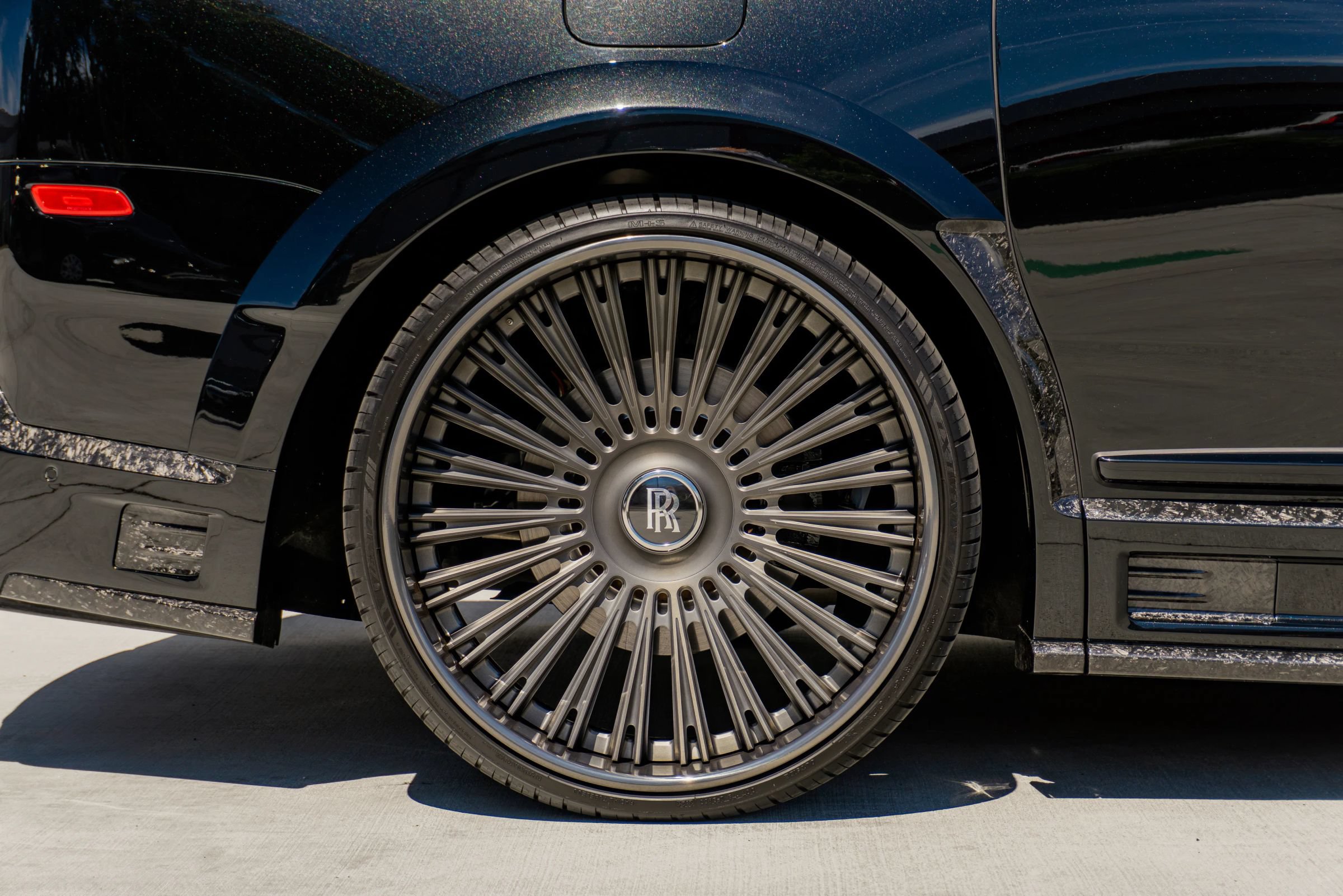 Used 2019 Rolls-Royce Cullinan AWD/4WD image 38
