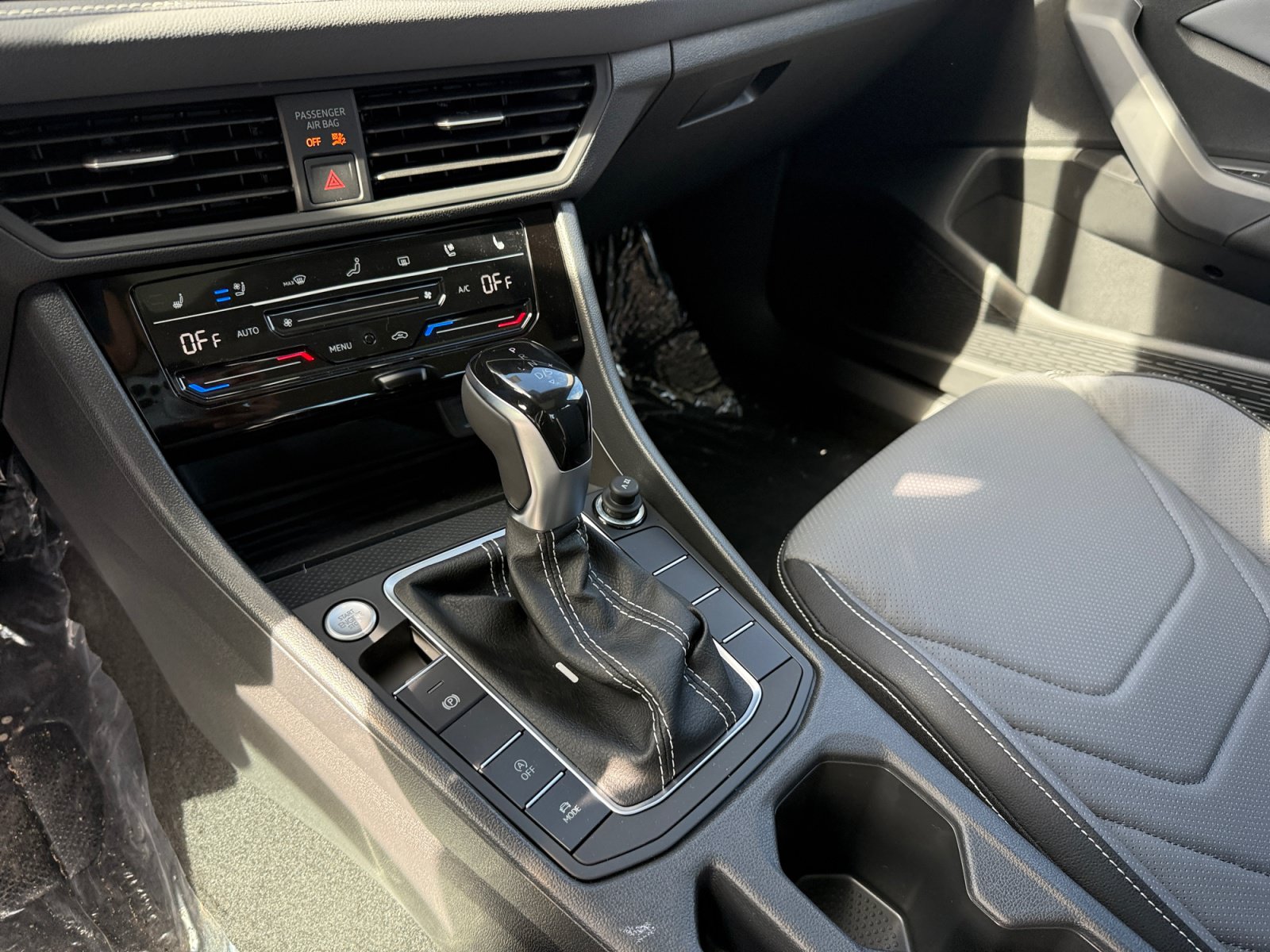 New 2027 Volkswagen Jetta SEL FWD image 13