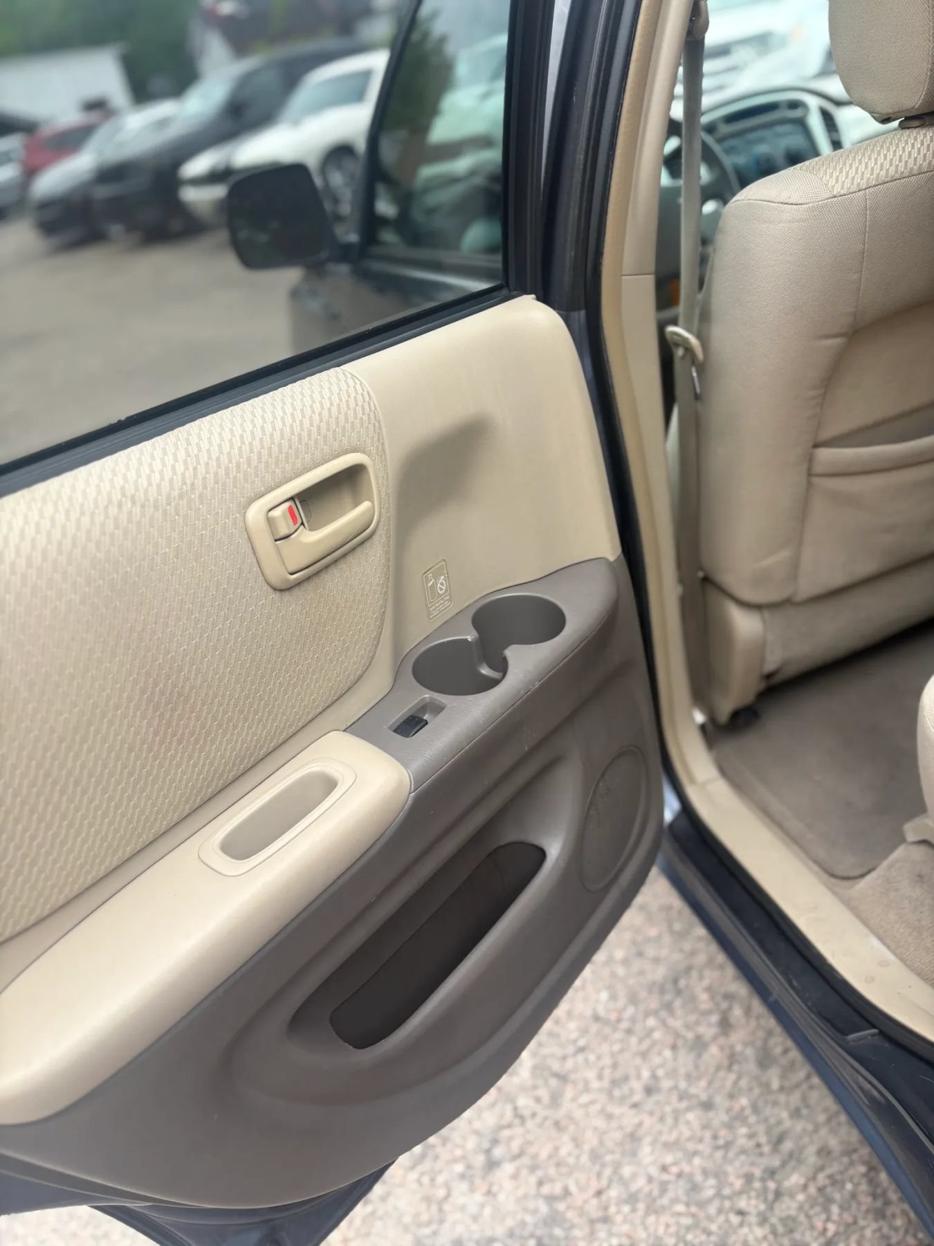 Used 2004 Toyota Highlander 2WD image 19