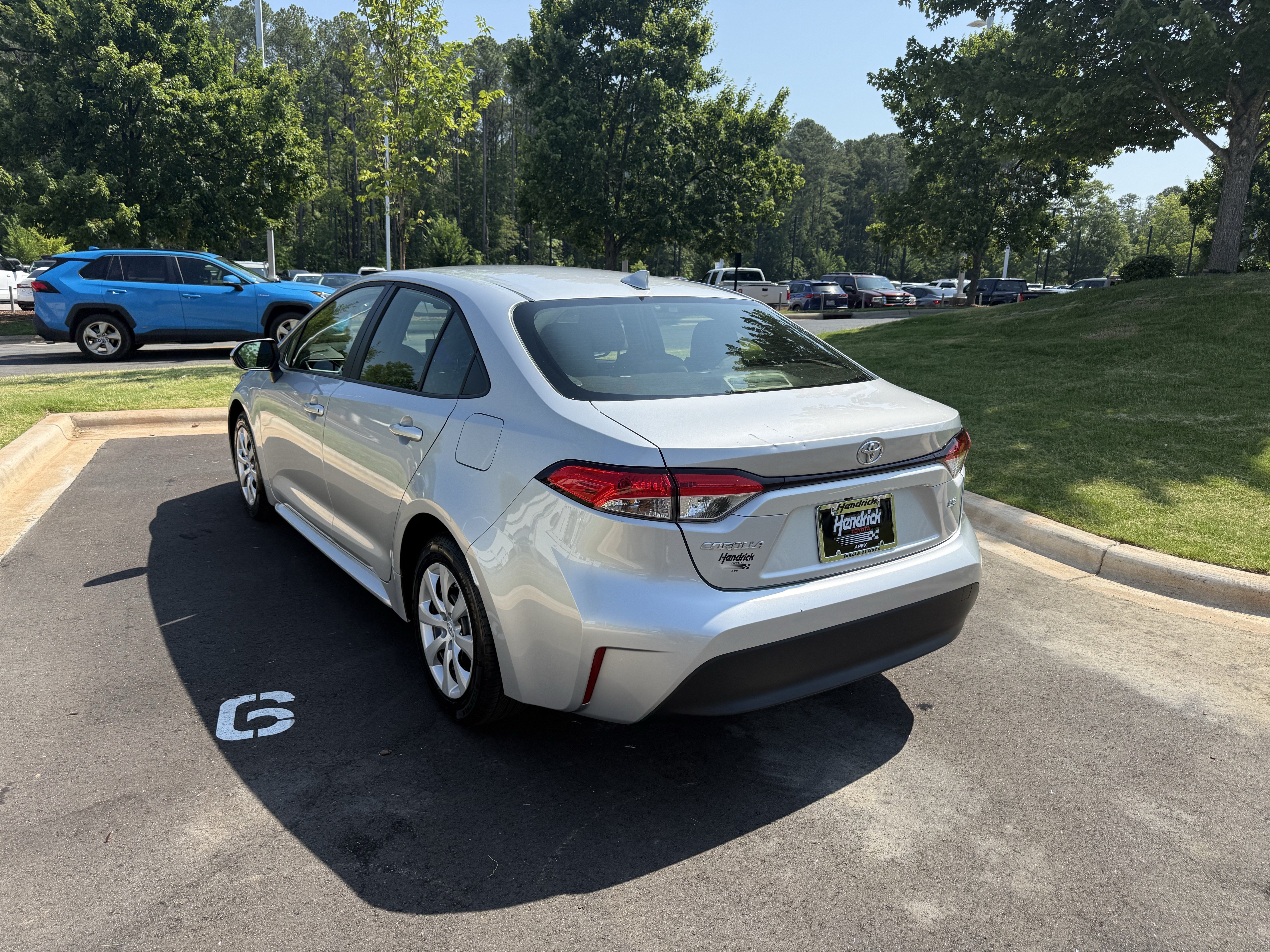 Used 2023 Toyota Corolla LE FWD image 8