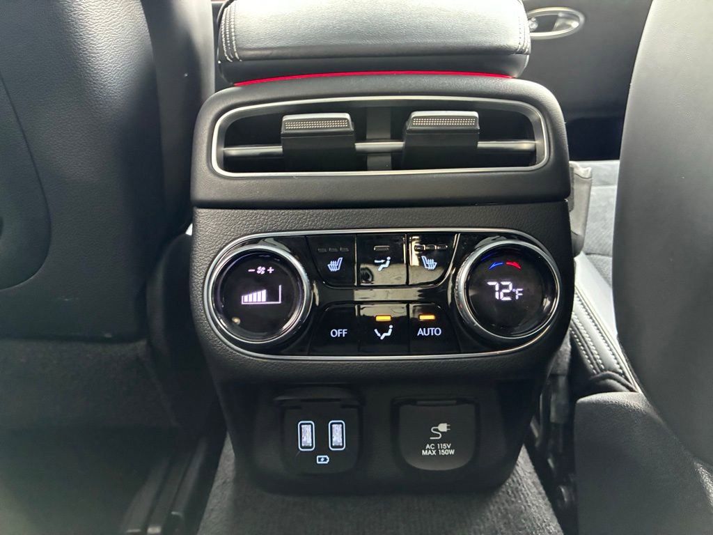 Used 2022 Genesis GV70 3.5T Sport w/ Sport Prestige Package image 17