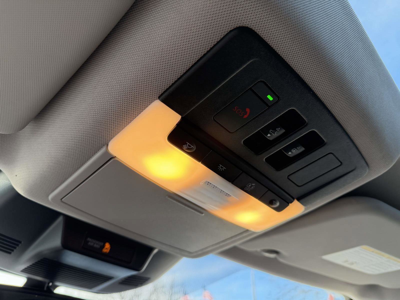 Used 2022 Nissan Rogue Platinum w/ Head-Up Display Package image 35