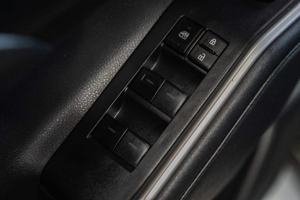 Used 2024 Toyota Highlander XLE AWD/4WD image 34