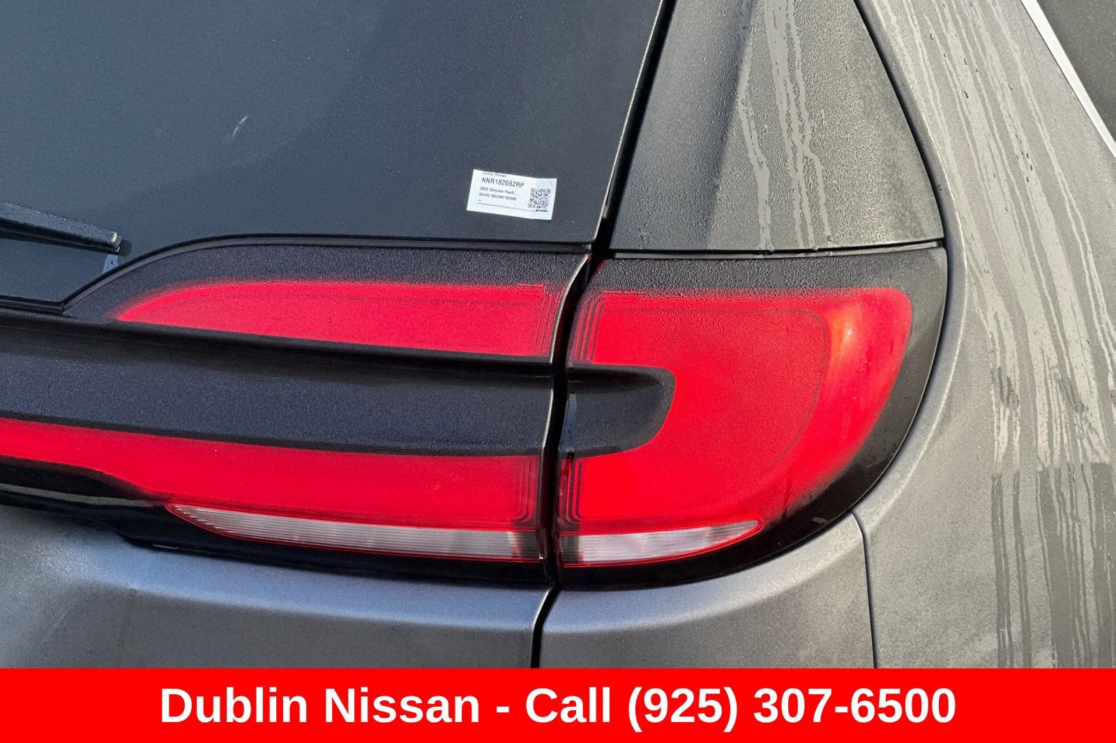 Used 2022 Chrysler Pacifica Touring-L FWD image 51