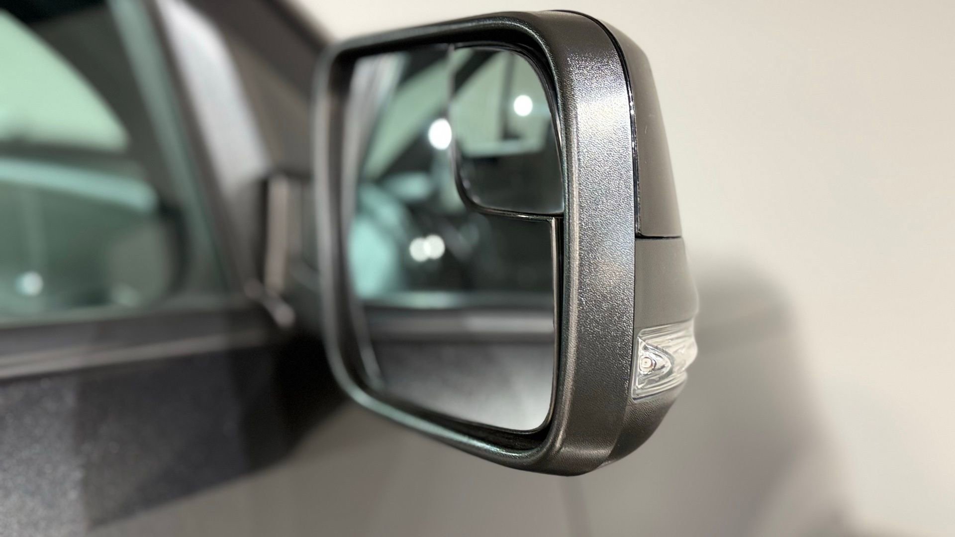 Used 2018 Ford Explorer XLT w/ Equipment Group 201A image 13