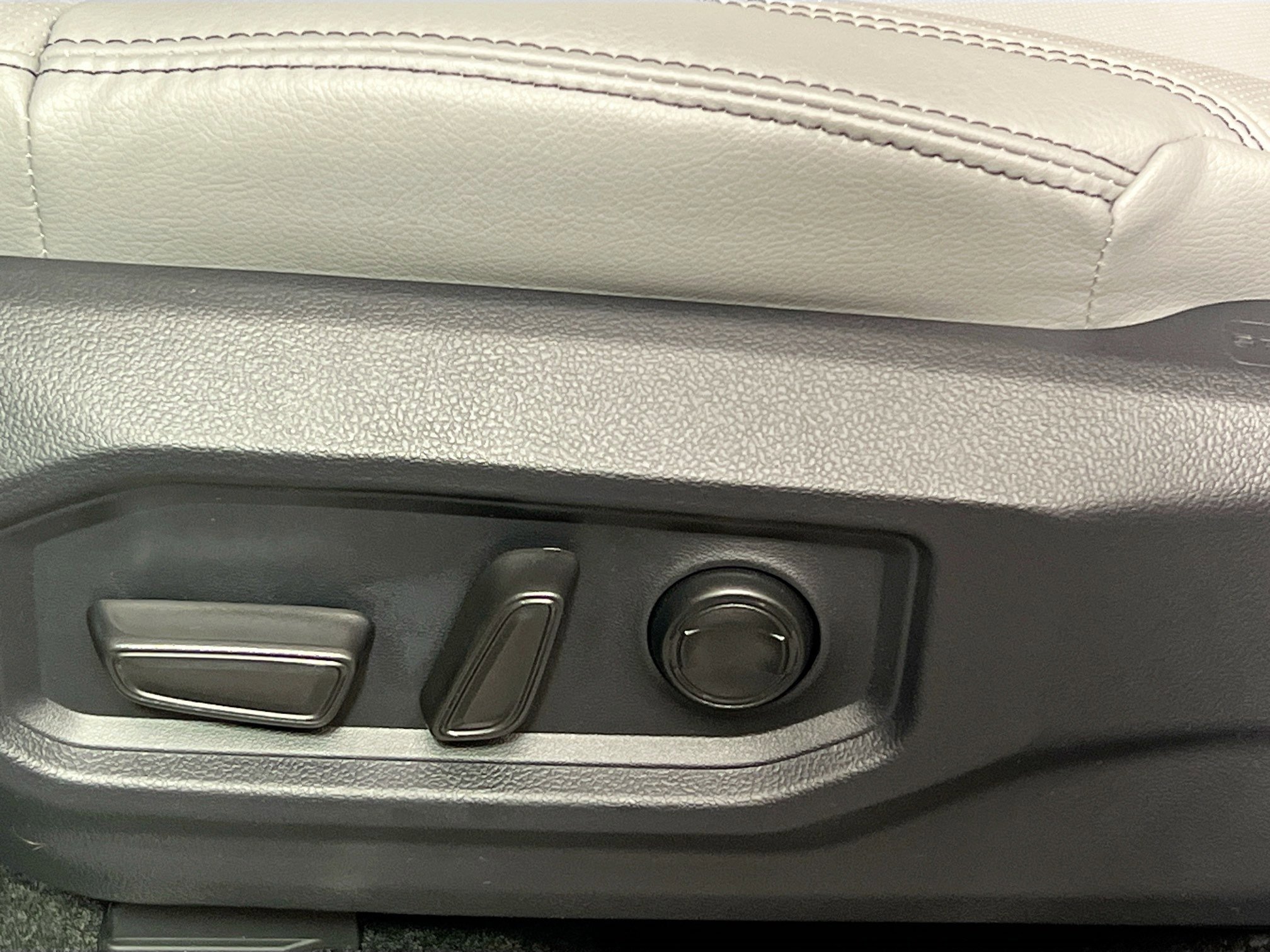 New 2026 Toyota Tundra Limited image 15