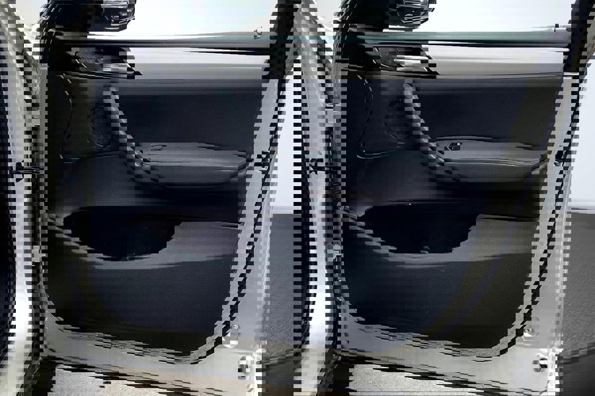 Used 2011 BMW X3 xDrive28i image 23