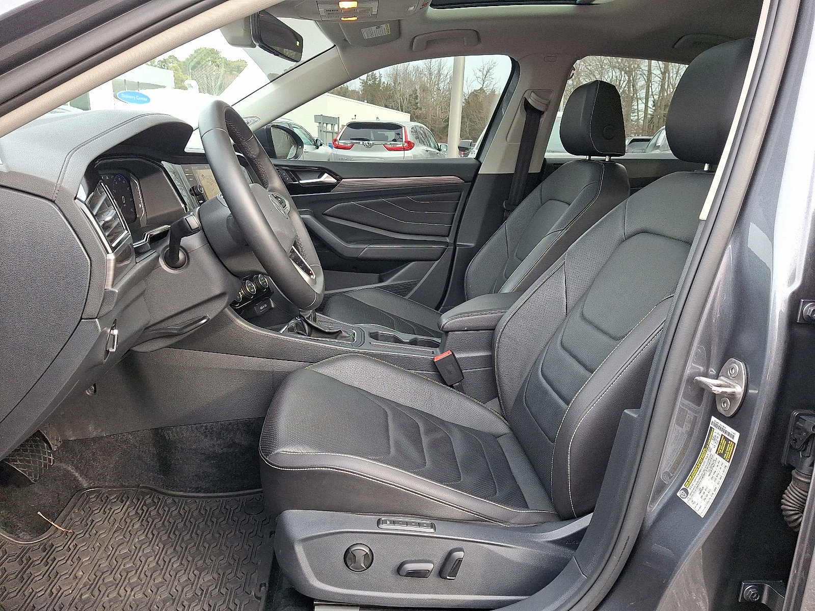 Used 2024 Volkswagen Jetta SEL image 6