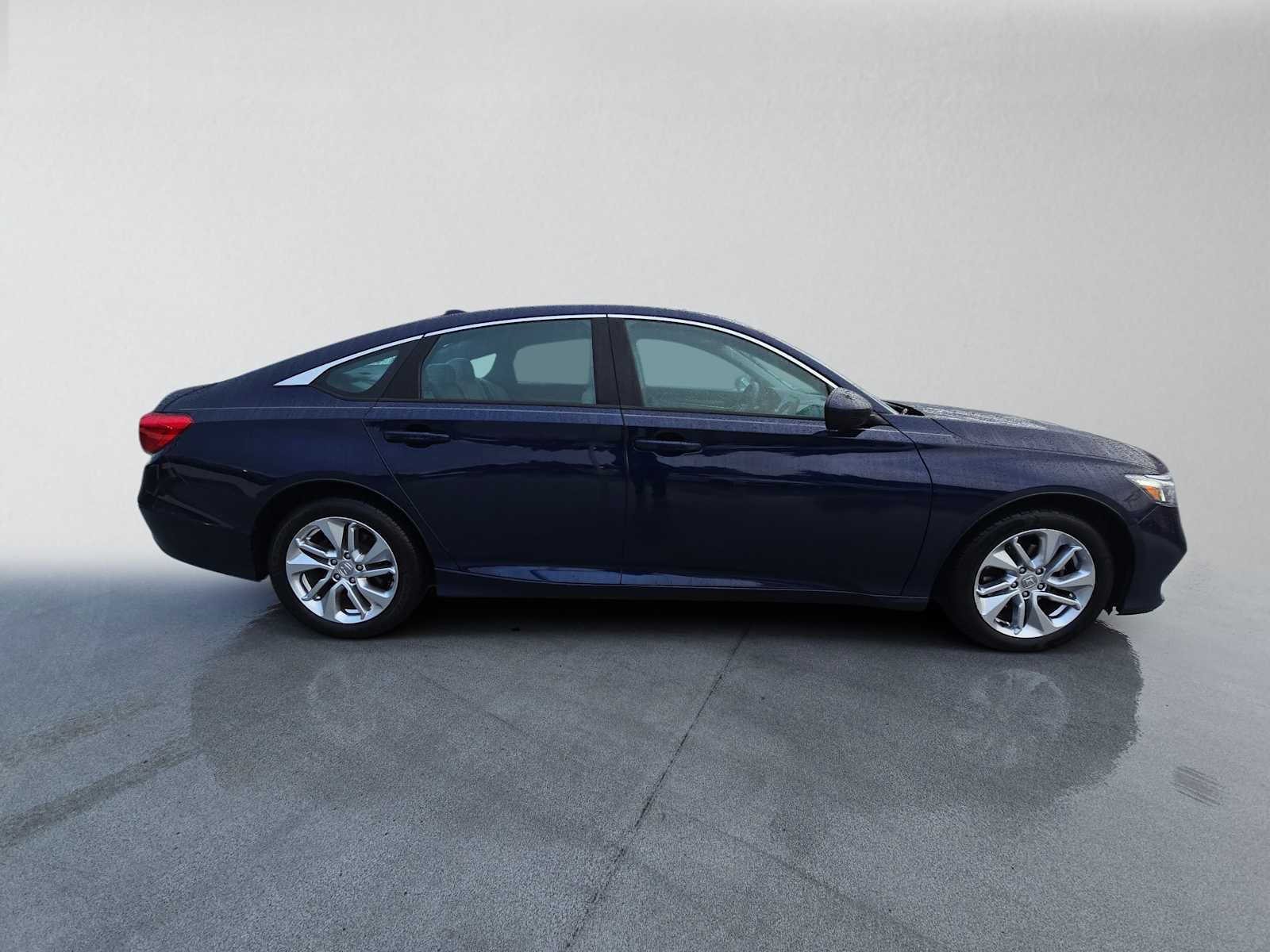 Used 2019 Honda Accord LX image 2