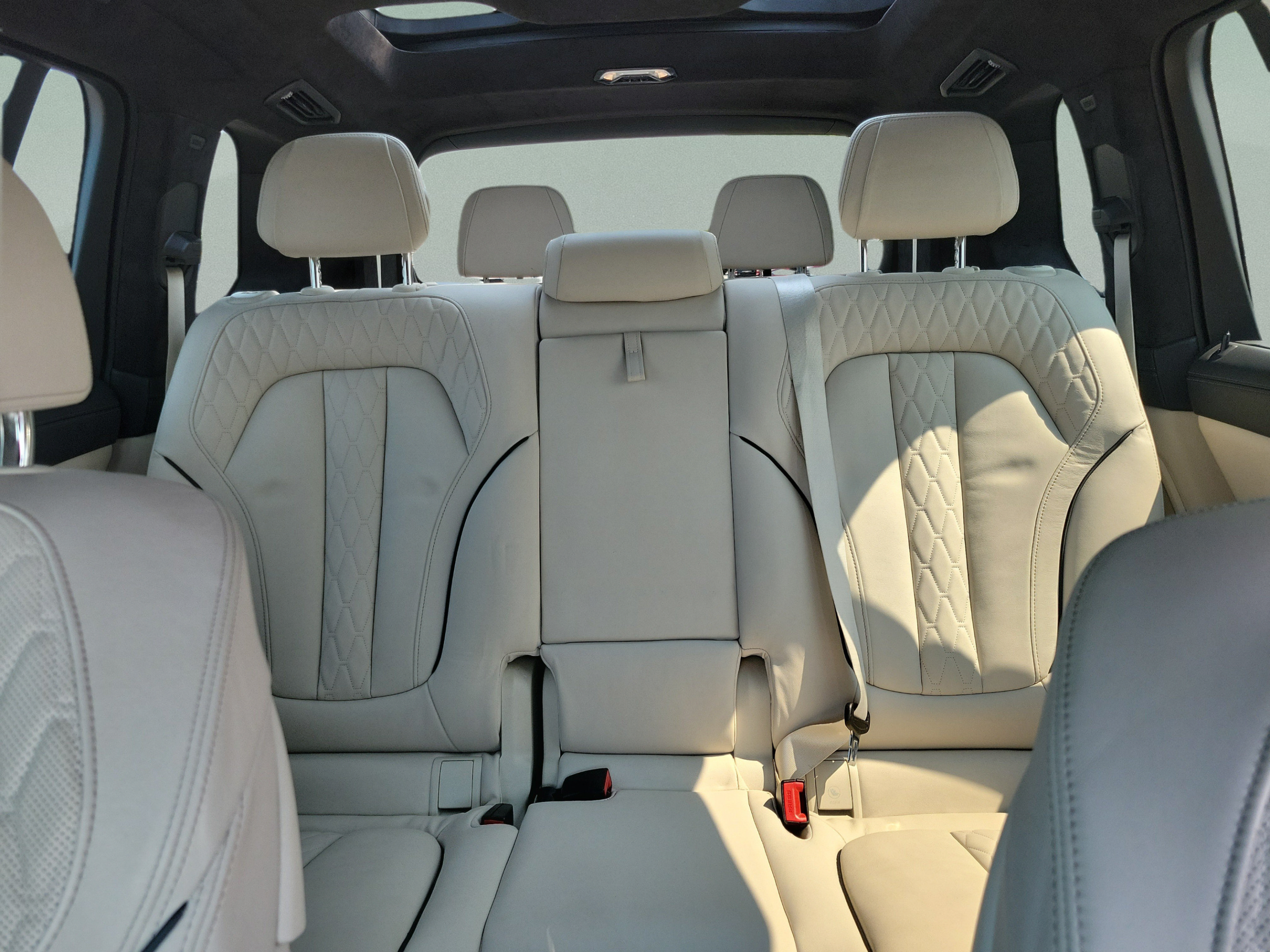 Used 2021 BMW X7 M50i w/ Dynamic Handling Package AWD/4WD image 9