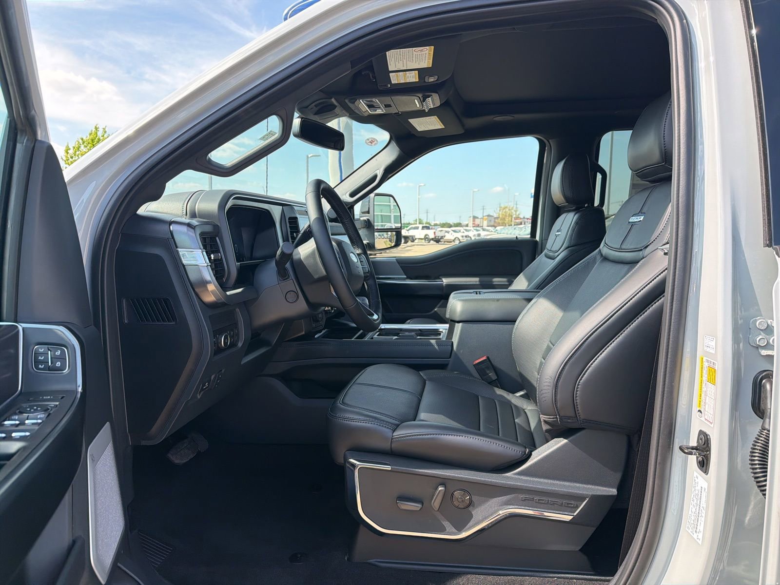 New 2026 Ford F250 Platinum w/ FX4 Off-Road Package image 13