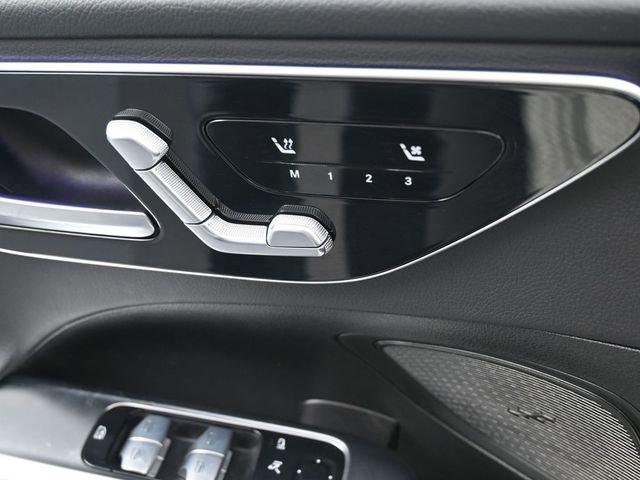 Used 2024 Mercedes-Benz C 300 4MATIC Sedan image 21