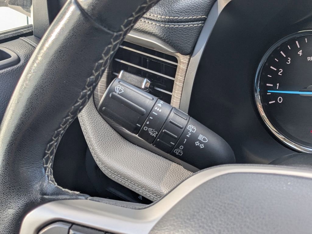 Used 2023 Ford Expedition Limited image 24