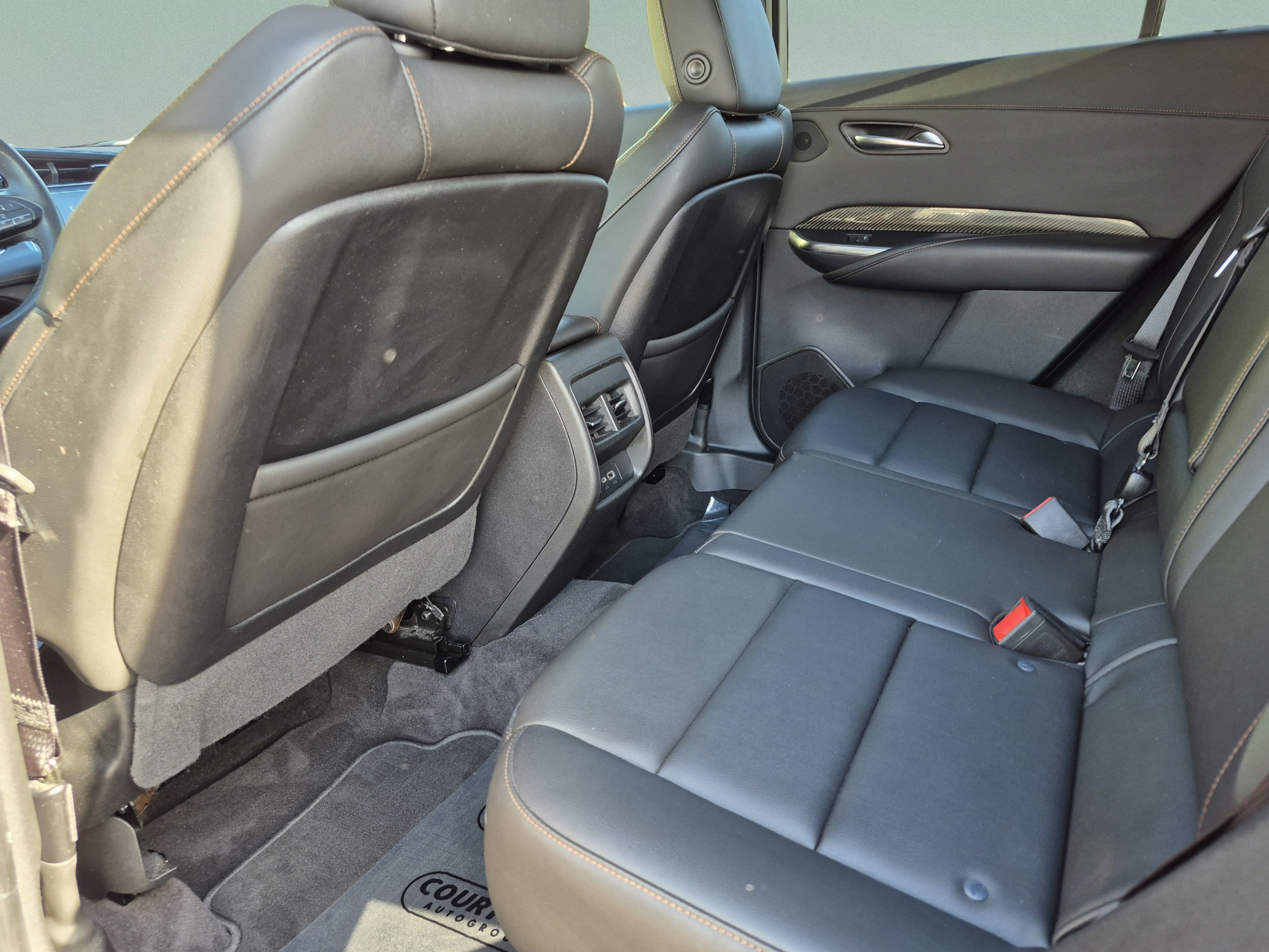 Used 2020 Cadillac XT4 Sport w/ Driver Awareness Package FWD image 16