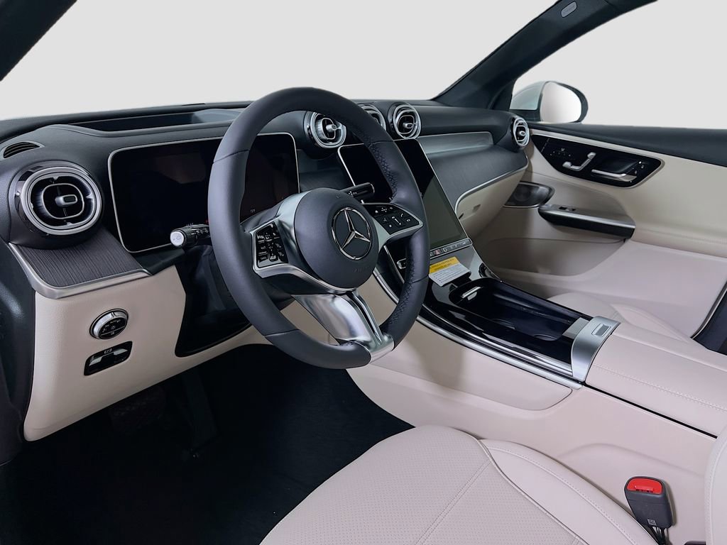 Used 2026 Mercedes-Benz GLC 350e 4MATIC image 10