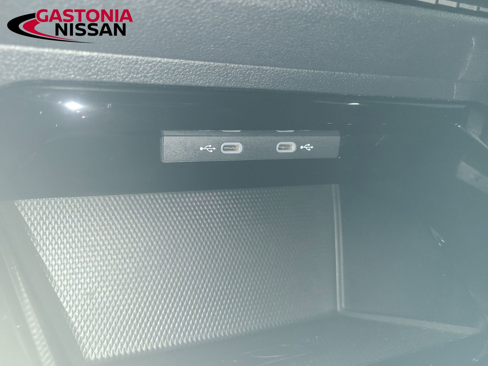 Used 2024 Volkswagen Golf R image 47