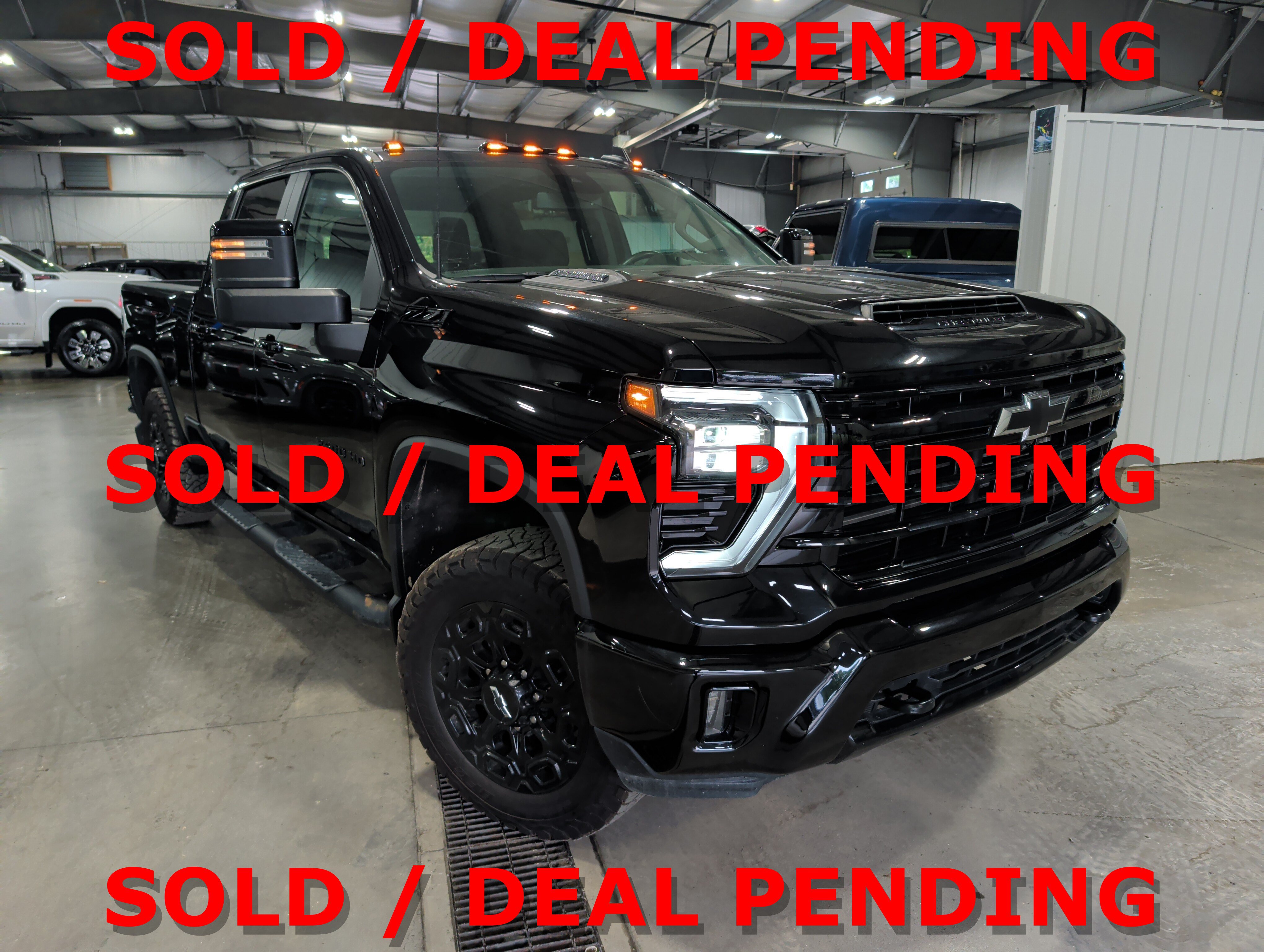 Used 2024 Chevrolet Silverado 2500 LT w/ Midnight Edition