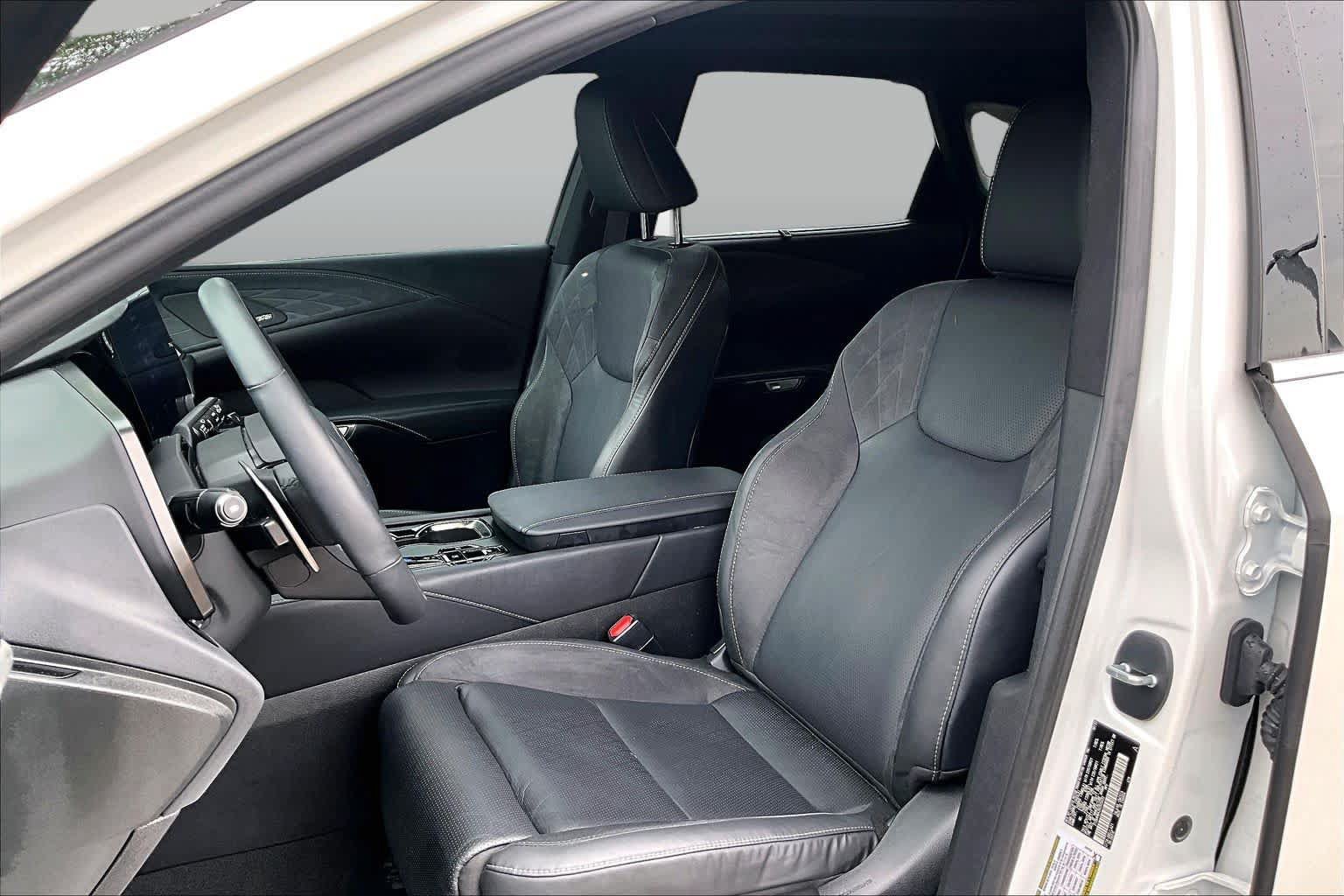 Used 2024 Lexus RX 350 FWD w/ Convenience Package image 8