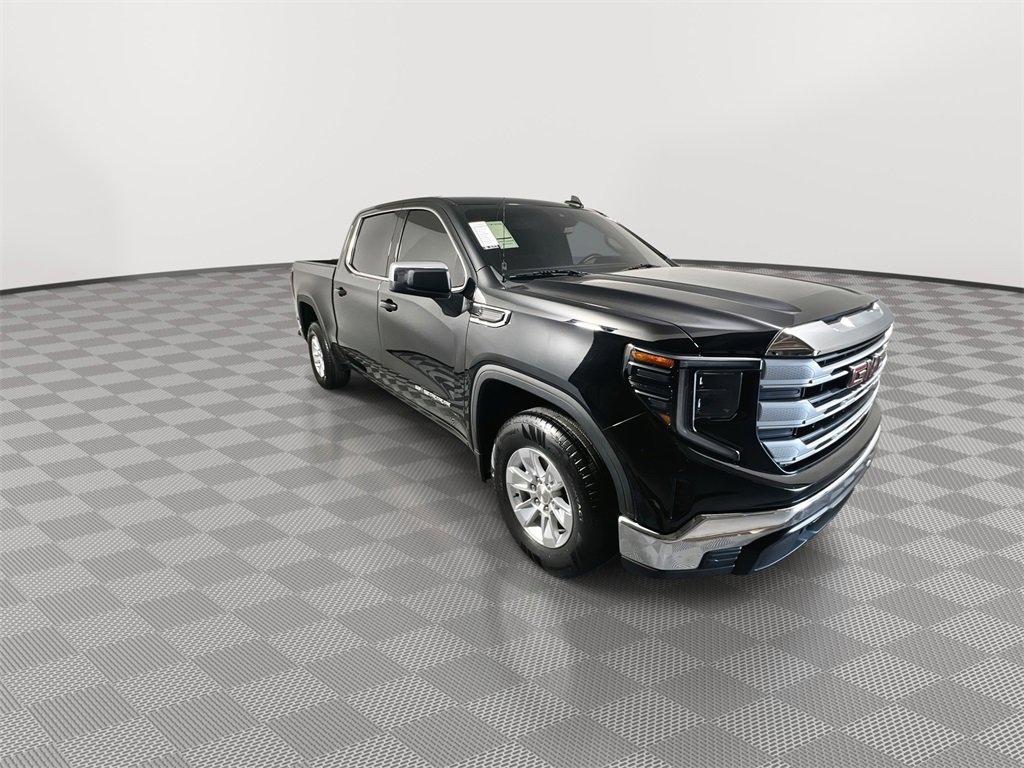 Used 2024 GMC Sierra 1500 SLE image 2