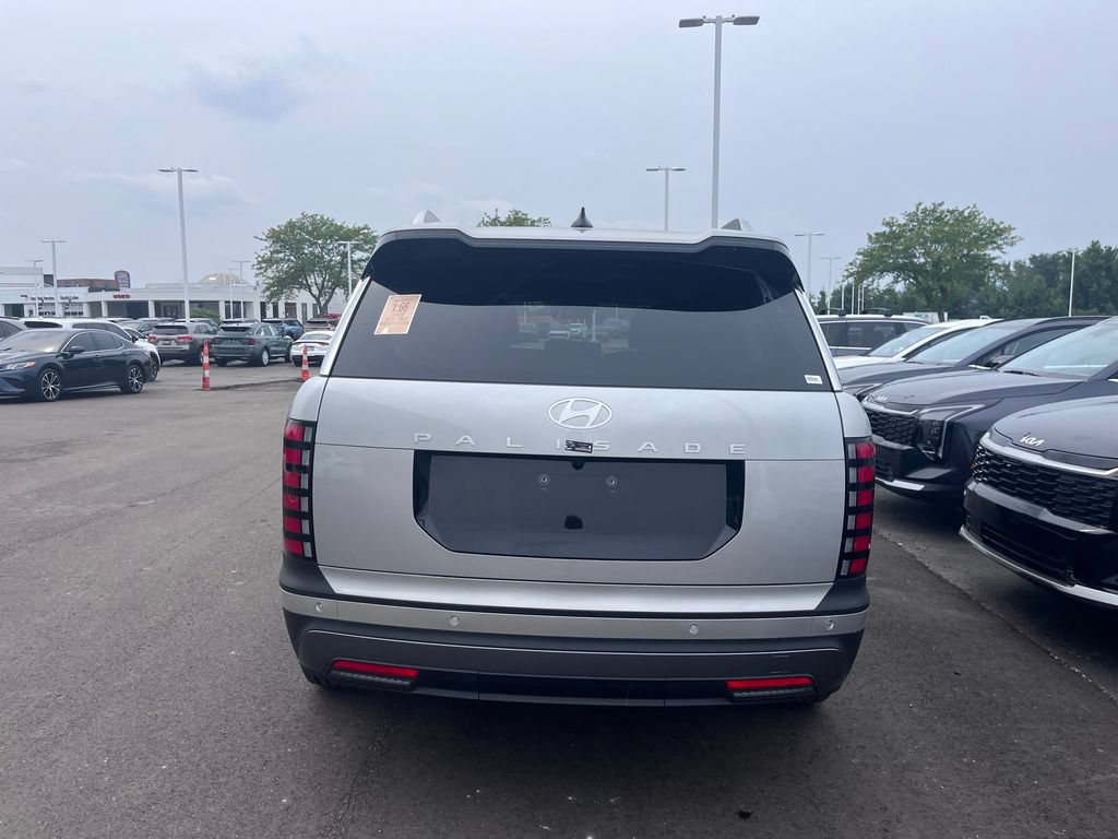 Used 2026 Hyundai Palisade SEL FWD image 4