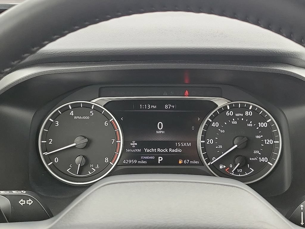 Used 2025 Nissan Rogue SV FWD image 17