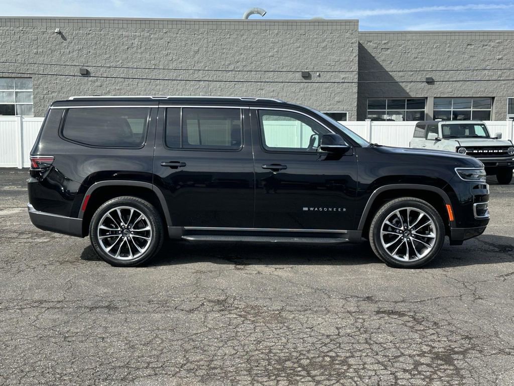 Certified 2022 Jeep Wagoneer Series II w/ Premium Group I image 2