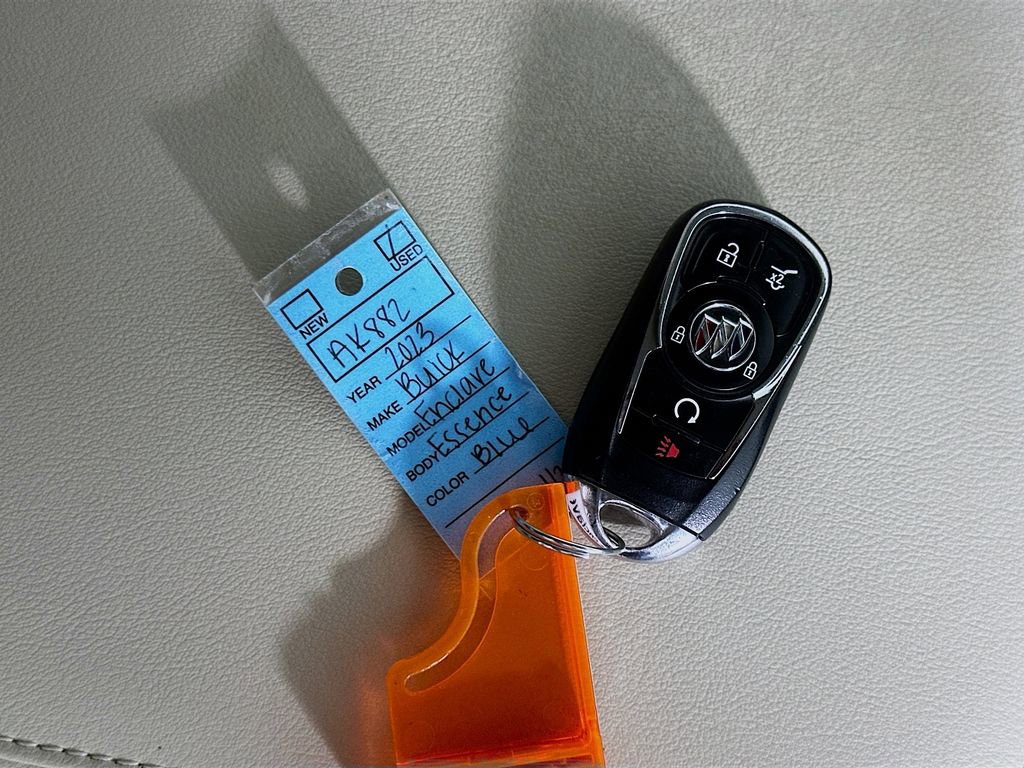 Used 2023 Buick Enclave Essence image 36