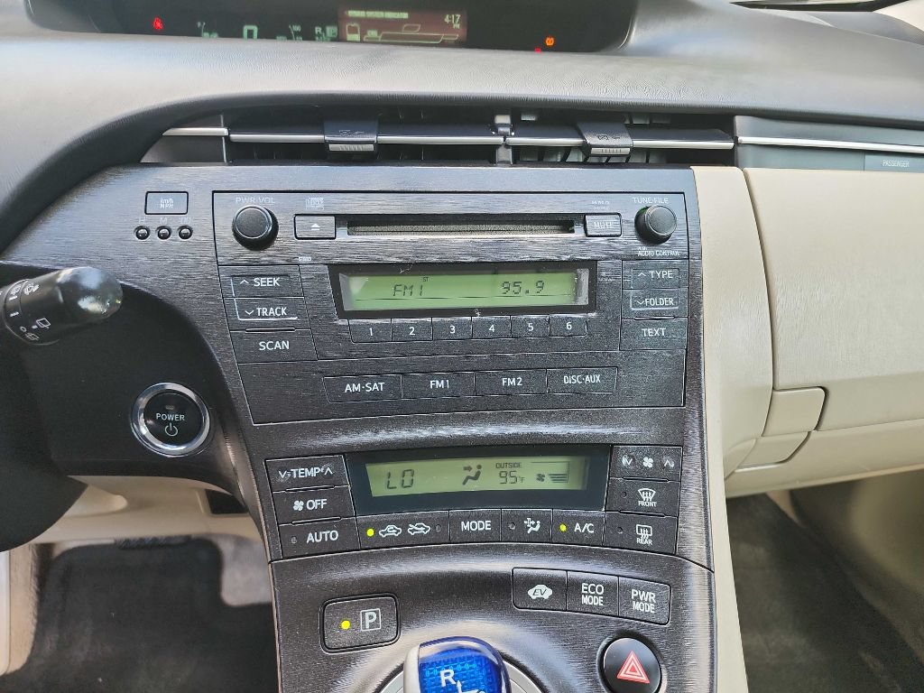 Used 2010 Toyota Prius Two FWD image 17
