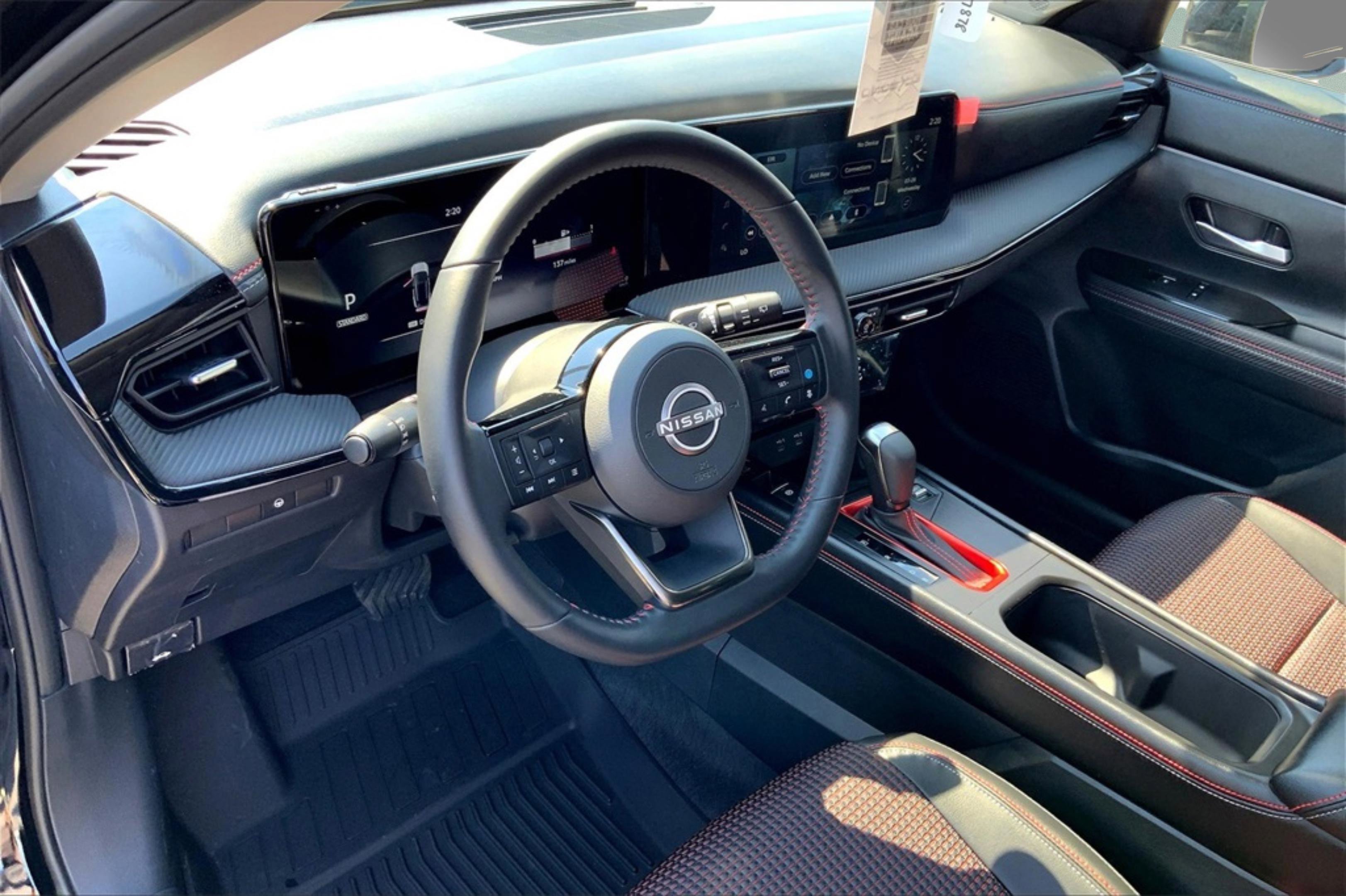 New 2025 Nissan Kicks SR image 7