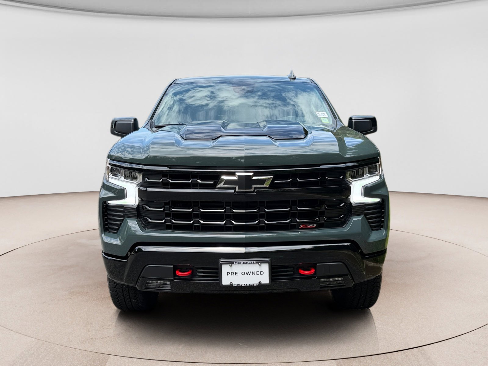 Used 2025 Chevrolet Silverado 1500 LT Trail Boss w/ Convenience Package II AWD/4WD image 8
