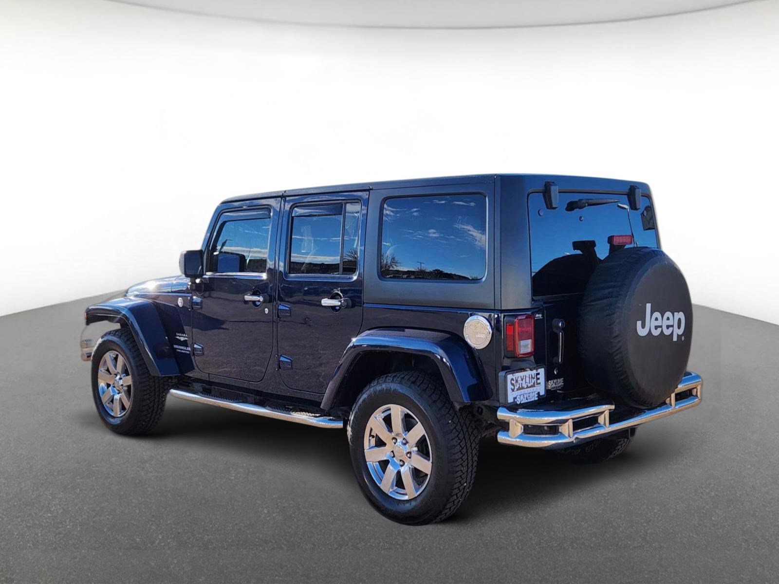 Used 2013 Jeep Wrangler Unlimited Sahara w/ Connectivity Group AWD/4WD image 4