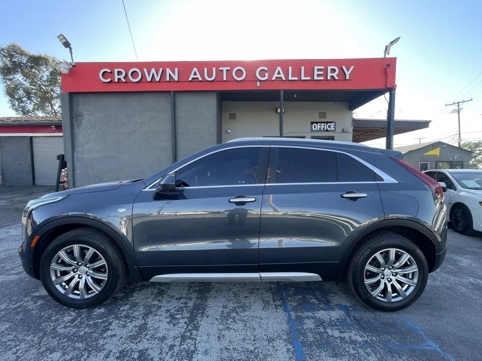 Used 2019 Cadillac XT4 Premium Luxury w/ Cold Weather Package FWD image 6