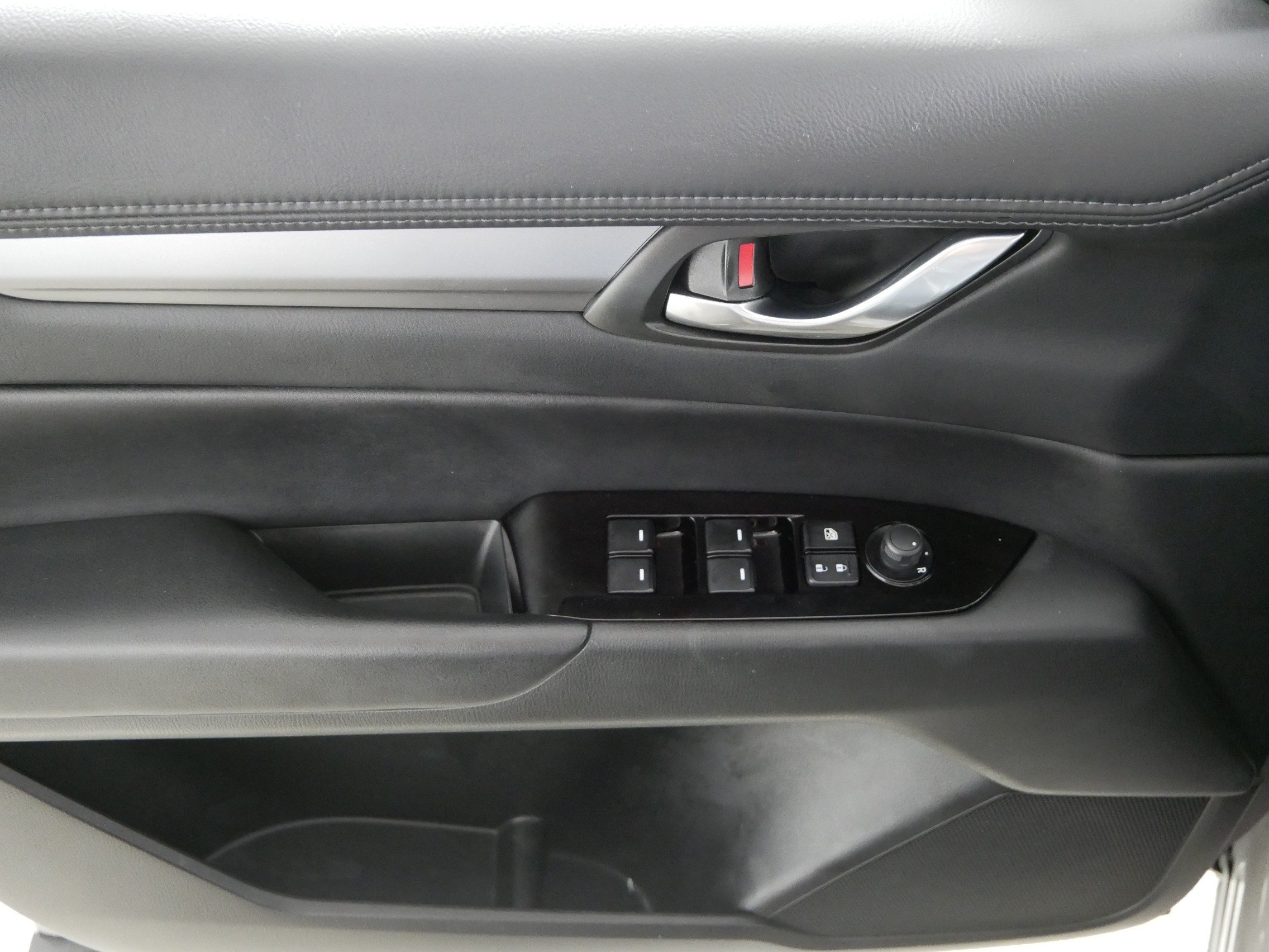 Used 2025 MAZDA CX-5 AWD 2.5 S w/ Select Package image 19