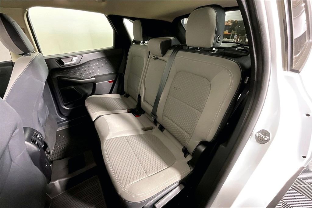 Used 2020 Ford Escape SE Sport AWD/4WD image 36