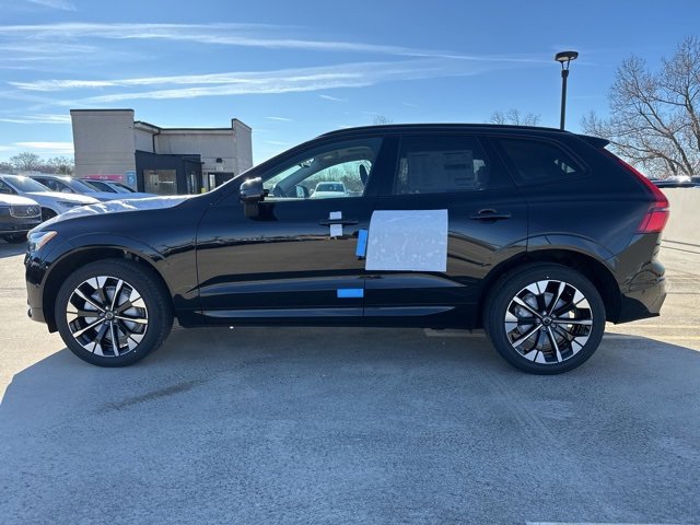 New 2026 Volvo XC60 B5 Plus w/ Protection Package Premier image 4